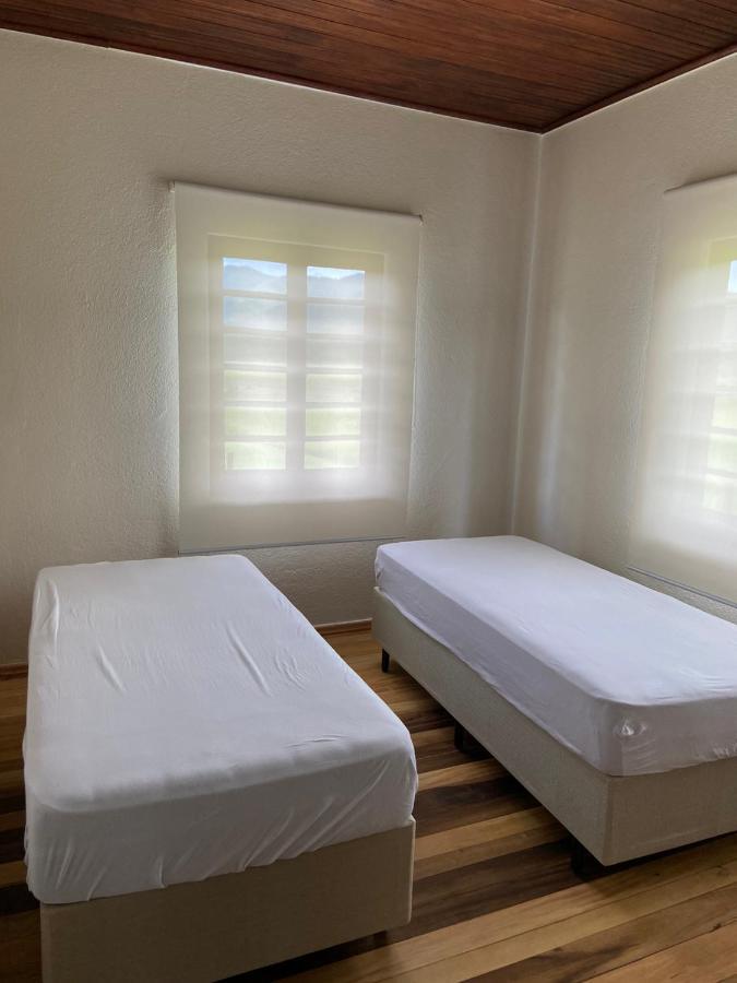 Casa Colonial Em Rio Dos Cedros Villa Buitenkant foto